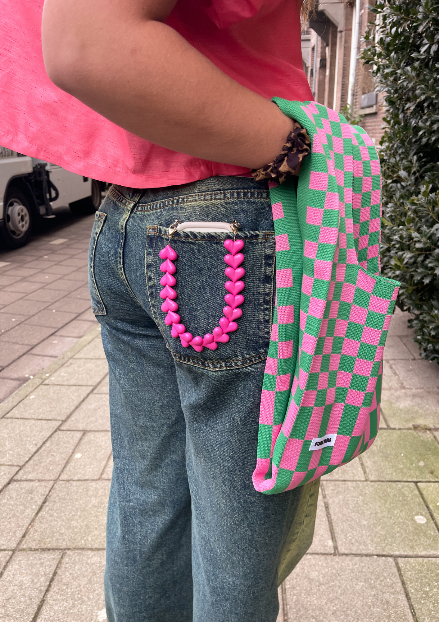 Heart phone cord pink