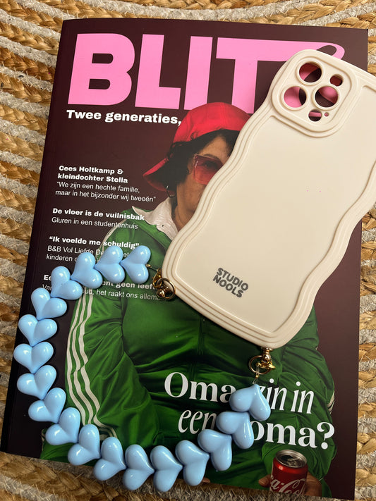 Heart phone cord blue