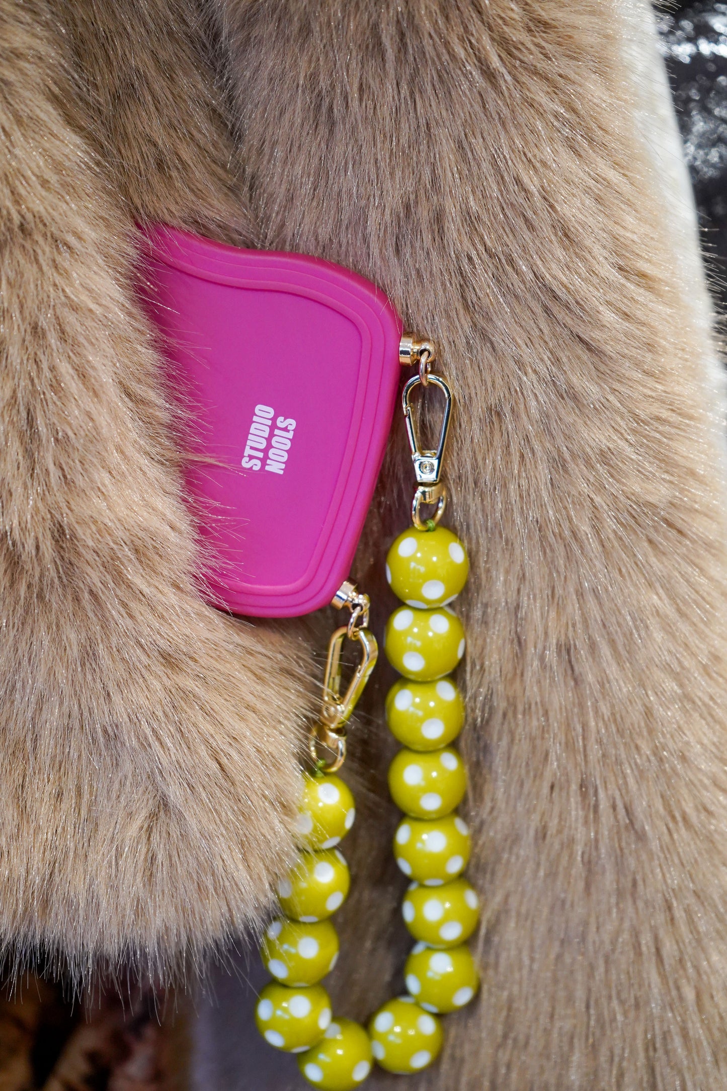 Polka phone cord pistache